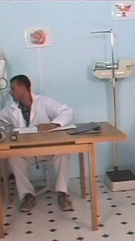 The girl goes to the gynecologist who fucks her pussy and cums on her pussy