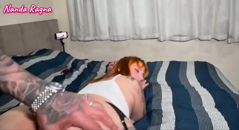 nandaragna: Busige Rothaarige und heiße Brünette teilten denselben Schwanz