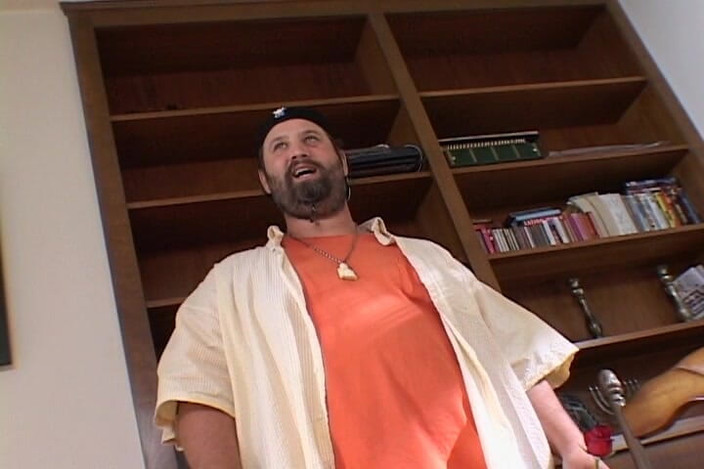 Lovers Of Vintage: 21 let jí mrdku, ukazuje manželovi paroháčovi své dovednosti