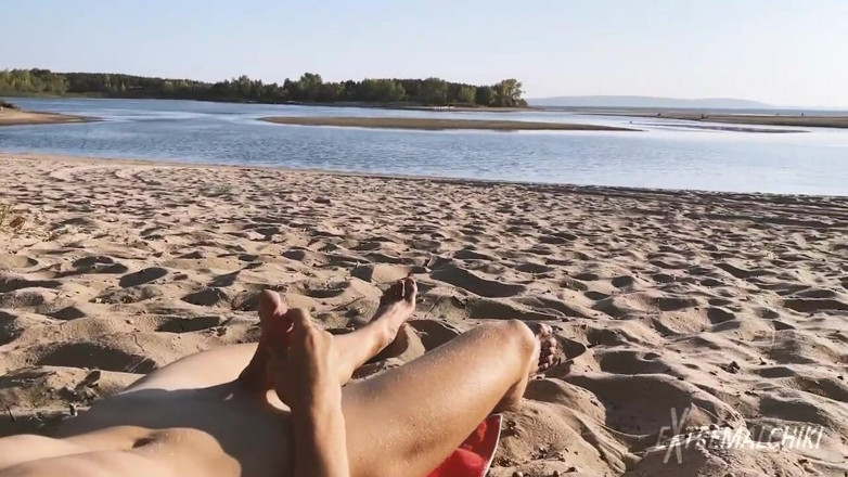 Extremalchiki: Masturbacja na plaży zachodu słońca
