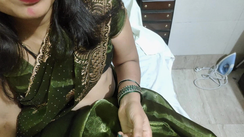 piryaprajapati: Aku fingering pantat kakak ipar india yang lagi sange berat!