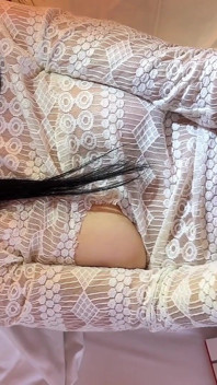큰 자지로 신음하는 자연산 거유 마른 긴 다리 갈색 머리