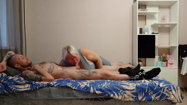 Zona901: Madrastra ama cuando me corro en su boca