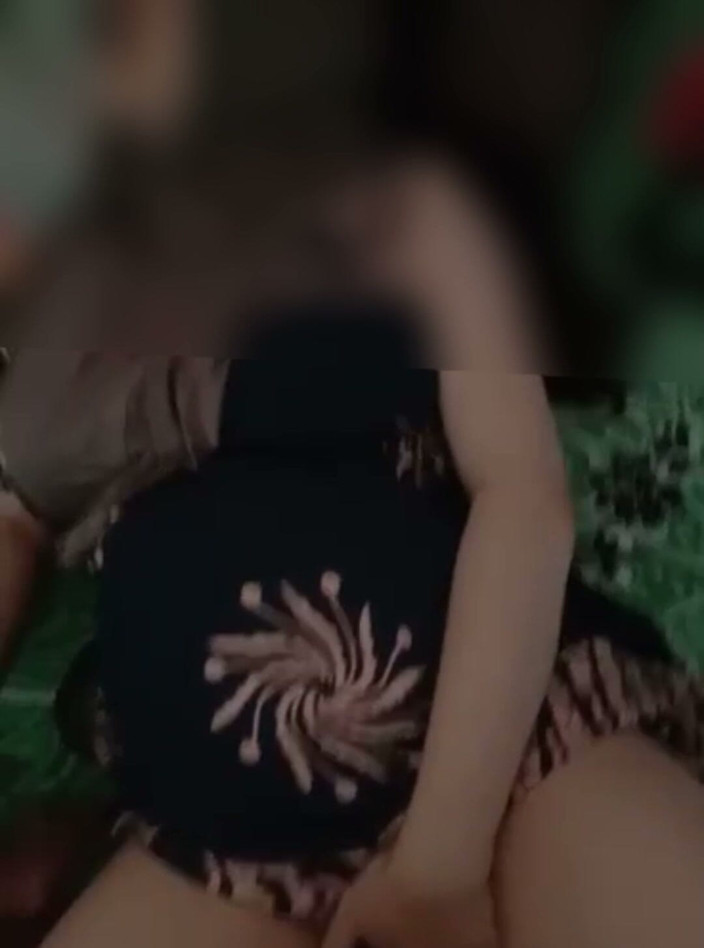Famly sex: Зітхання сільської дівчини в хіджабі справді дуже смачне, частина 2