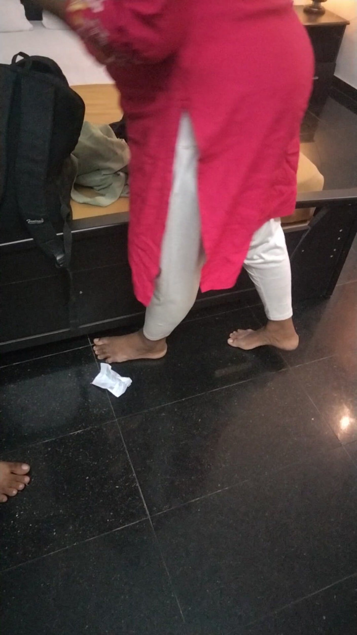 Tamil lesbian: Behind the Shoot - Choose Dress