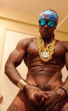 Jeremiah Mcpherson daje ci więcej wody święconej