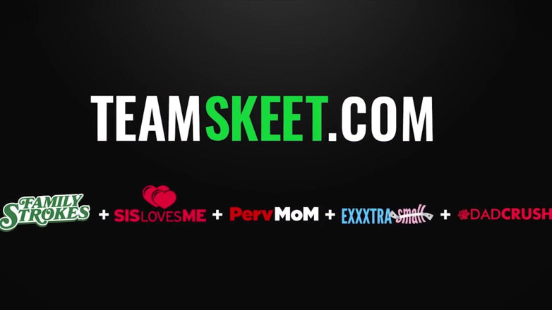 Team Skeet: Un tip fute o gagică roșcată amatoare în apartamentul lui