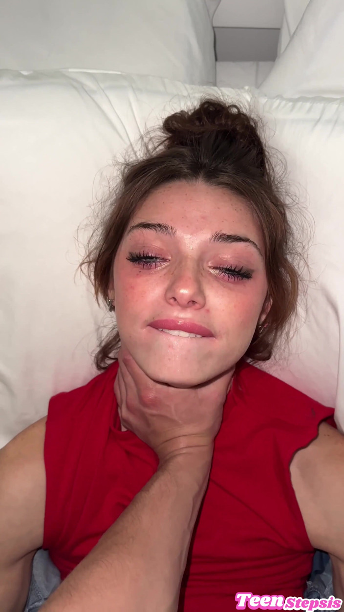 Teen StepSis: Moja alt GF przeleciała mnie tak dobrze po naszej randce
