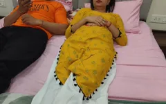 Adik tiri ini memutuskan untuk masturbasi di kamar saudara tirinya (18+ saudara tirinya yang hot)