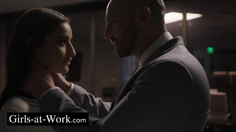 Girls At Work: Emily Willis, secretara ambicious