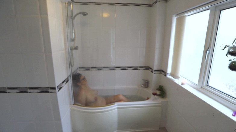 Countess diamond: Watch Me Bathe(私を入浴するのを見る)