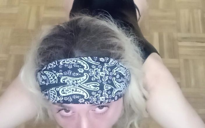 Penelopene27: Crossdresser Deeptroath