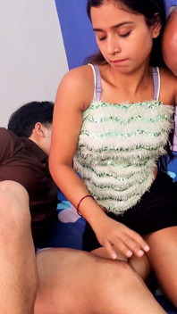 Video seks threesome hot india, sotele budhe ne sotele bete ke girlfriend ke sath romantis atau seks hardcore kiya