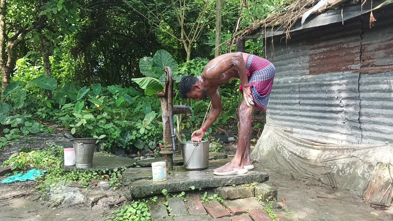 Ranjit Roy: Indian Mature Shower Open Place Desi Style