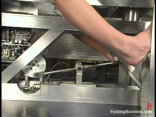 Fucking Machines by Kink: Loni and Phoenix