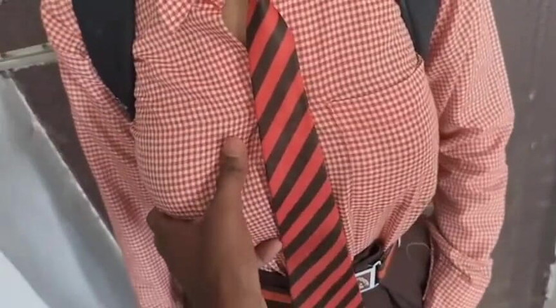 HotSihvani63: Awek Kolej India cantik panas berkongkek tegar gaya doggy dengan...