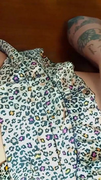 Istri sahabatku adalah pelacur