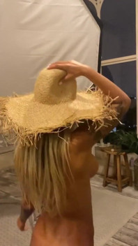 Monika Fox Mexican heat photoshoot backstage