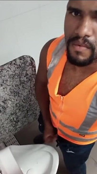 Bilik mandi di tempat kerja