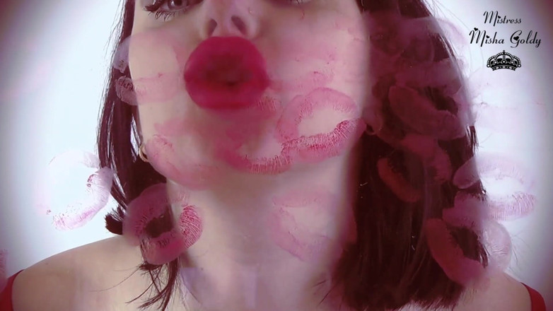 Goddess Misha Goldy: Baisers rouges sensuels