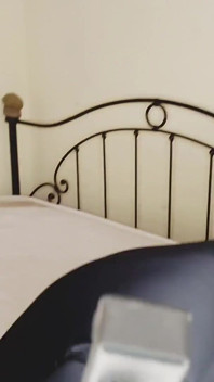 Bị chàng trai giao hàng về nhà, chị dâu đã xóa bỏ sức nóng của âm hộ của cô ấy và lấy tinh trùng trên miệng