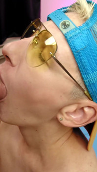 Mamada con corrida facial