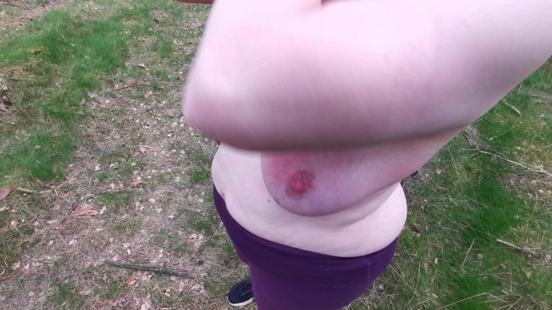 Bouncy Tits Action: 胸を揺らして