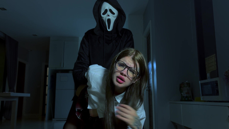 SkinLovers: Harter mit schreien. Porno-Parodie auf den Film schreit halloween