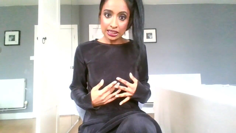 BabeXX69XX Asian MILF: Prissy stagiair slikt je sperma xx
