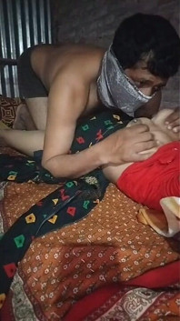Jag knullade en Desi Virgin Step Aunty på natten