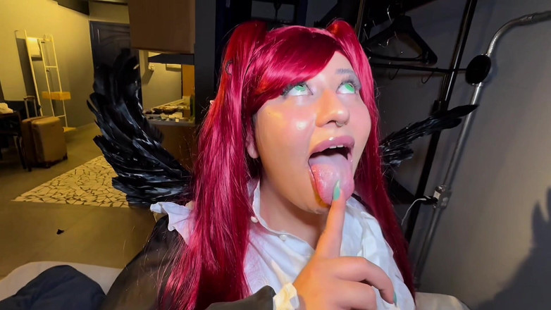 Agatha Ludovino: 새로운 처녀자리는 대학 동급생들에게 굴욕을 당한 후 섹스를 대가로 악마 키타가와에게 영혼을 팔았습니다.