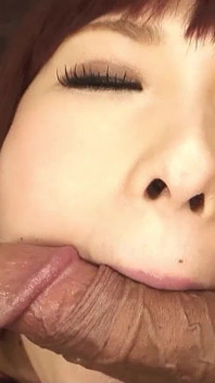 Japonská teenagerka s velkými silikonovými kozami ošukaná nevlastním bratrem