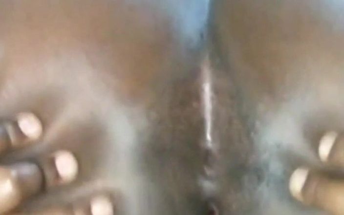 Ugandahotgirls112: Velký černý zadek a kundička Show.mp4