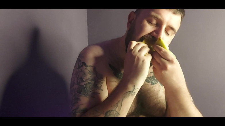 PoppaPig: Sacred slut snackies - essen sperma-melone