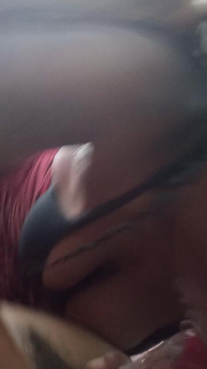 Lola Tha Pink Bunny: 真空嘴唇立即吮吸糖果