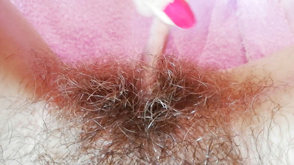 Cuteblonde666: Záběr zblízka na tahání velké klitorisové kapuce