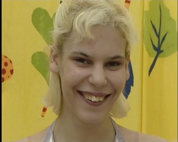 YOUR FIRST PORN: Big Labia Dari Saskia