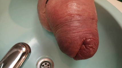 Monster_Meat_: ฉี่ยักษ์เหมือนน้ำพุ