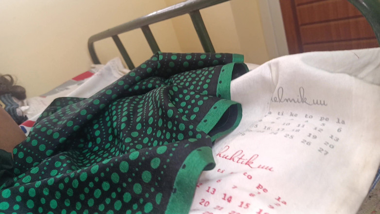 Apple baby: Gospodyni lizanie cipki wirusowe wideo