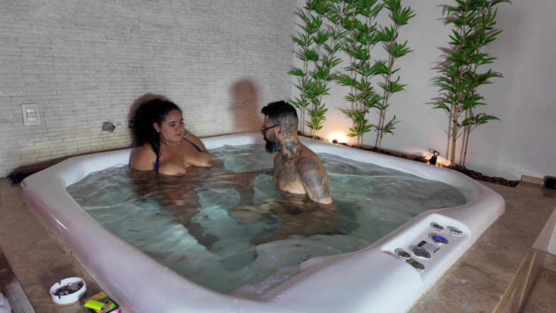 Pamela Panda: Sex in the Hydro with the Tattooed Guy