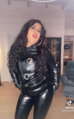 LadyAyse5: Tanec s koženým oblečením