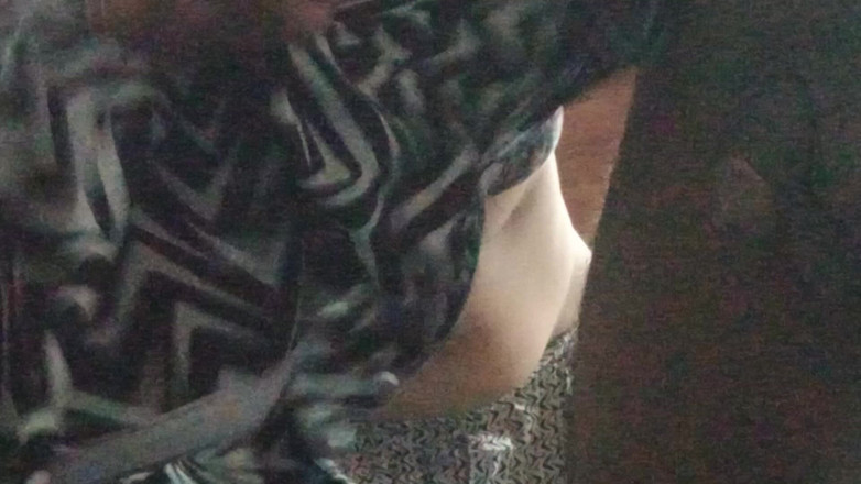 House 3: Neuk de hete vriendin in haar huis