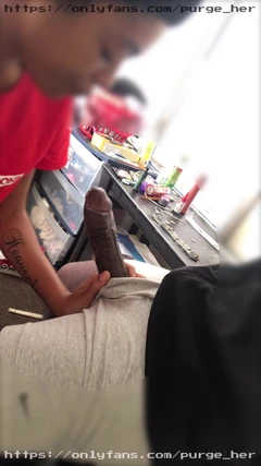 Top Tier Bonnet Throat From My Pretty German Bitch