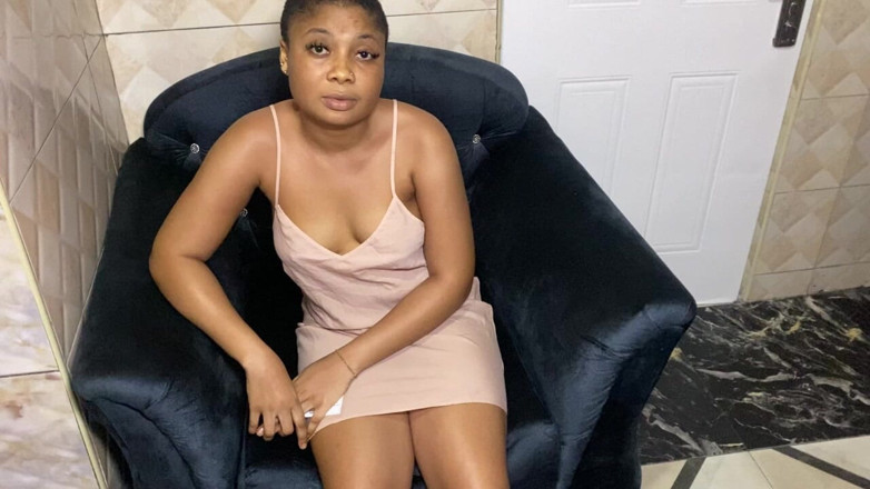 Fukalistik: Bts Wetnesspussy dan Miss Oko pada Set