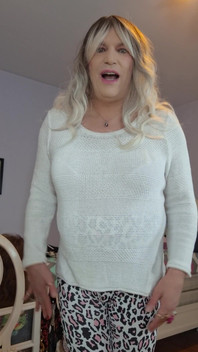 Lets Be Woman Together and Get Each Other Wet!