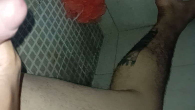Wackhot: Clouds in the Bathroom