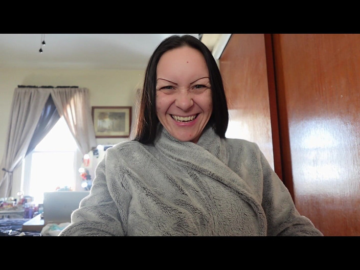 Raven Willow: Пушистая соблазняет