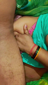 Desi Hot Indian Bhabhi Fucked in Hindi Audio