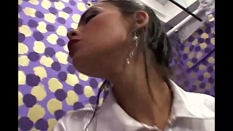 TRANS-ATLANTIC: Lelaki transeksual menghina kemudian mengongkeknya