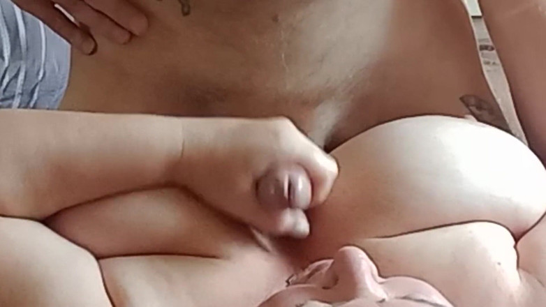Zona901: Makes my cock hard and jerks off to the end